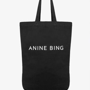 In search of this tote bag!!!